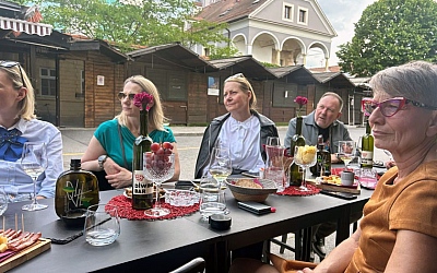 Druženje članova HUPKT-a - vino, priča i fotografija u službi uspješnog eventa