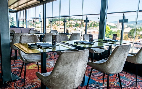 Courtyard by Marriott Sarajevo - Sarajevo - Restoran-Bar