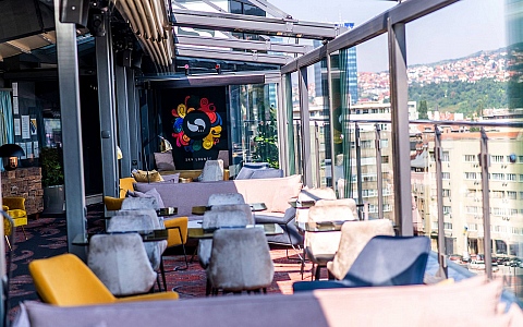 Courtyard by Marriott Sarajevo - Sarajevo - Restoran-Bar