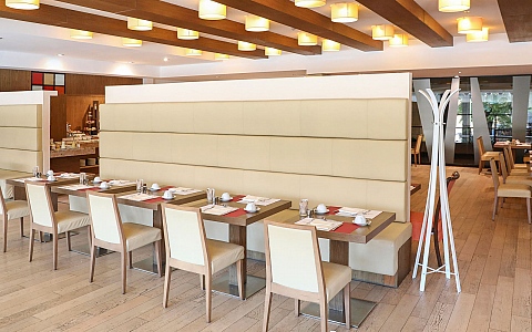 Movenpick hotel Sarajevo - Sarajevo - Restoran-Bar