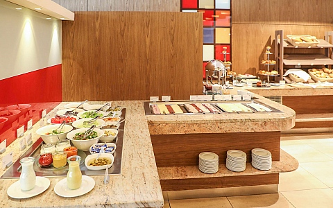 Movenpick hotel Sarajevo - Sarajevo - Restoran-Bar